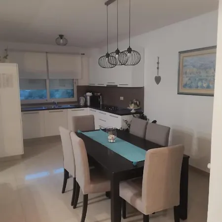 Ana Apartman